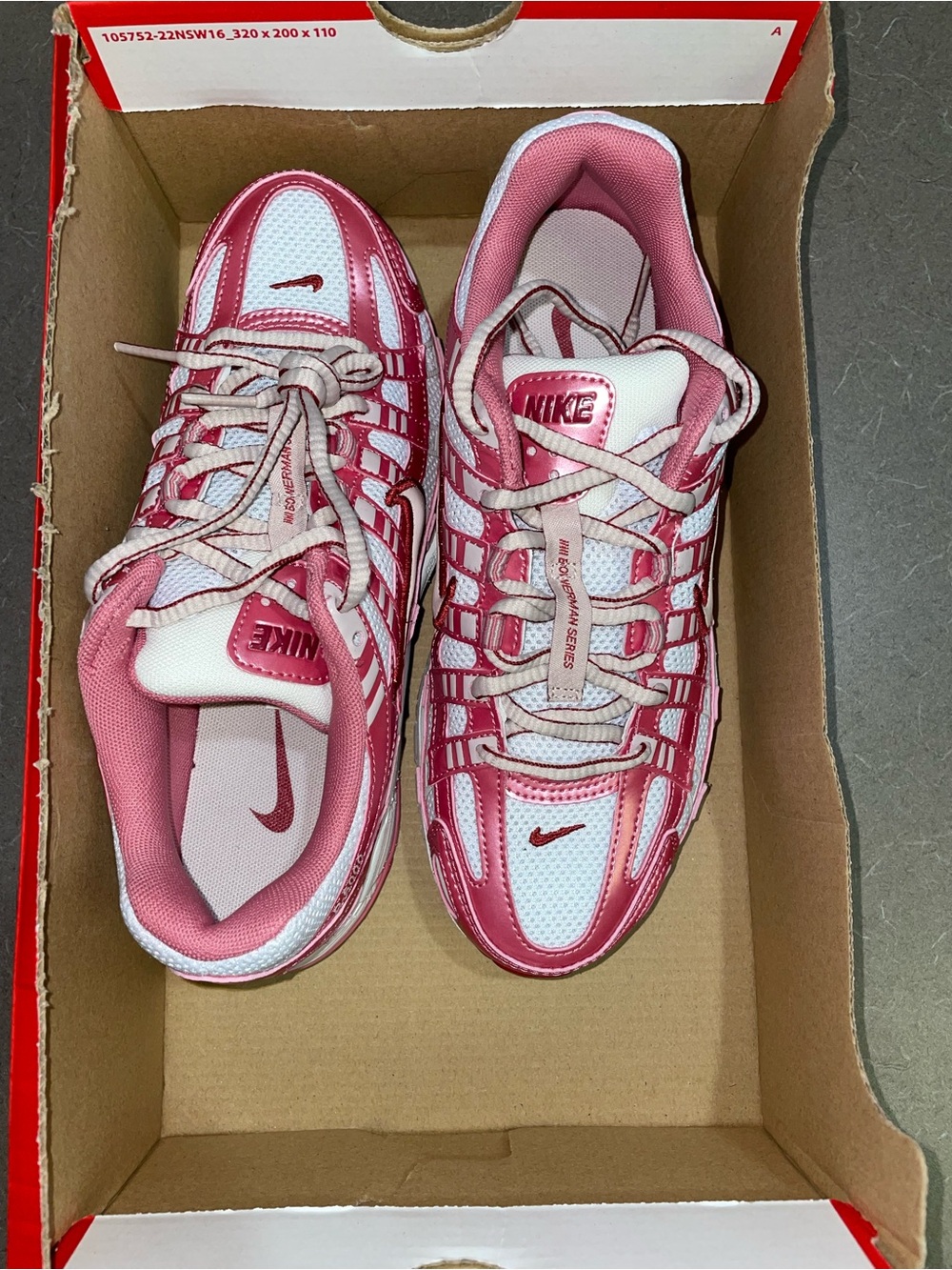 Nike Women's Pink and White Athletic Shoes